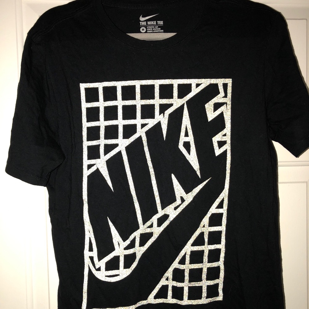 2 men’s Nike tees black*priced for both*